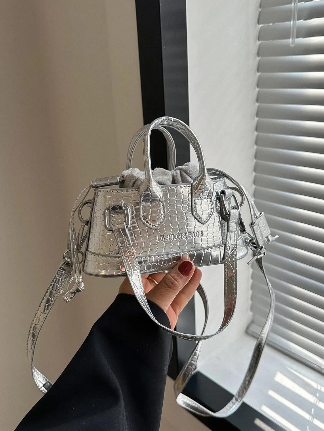 GORGLITTER Women's Mini Purse Crocodile Embossed Crossbody Bags Y2K Clutchs Drawstring Shoulder Bag