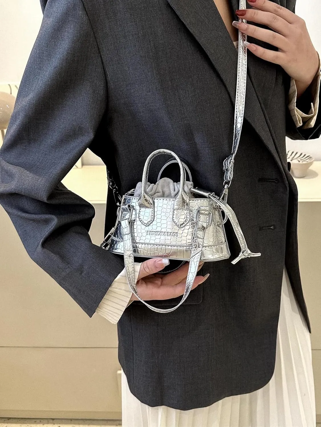 GORGLITTER Women's Mini Purse Crocodile Embossed Crossbody Bags Y2K Clutchs Drawstring Shoulder Bag
